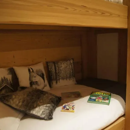 Chalet Cosy Avec Cheminee Pres Des Pistes - 4 Pers. *